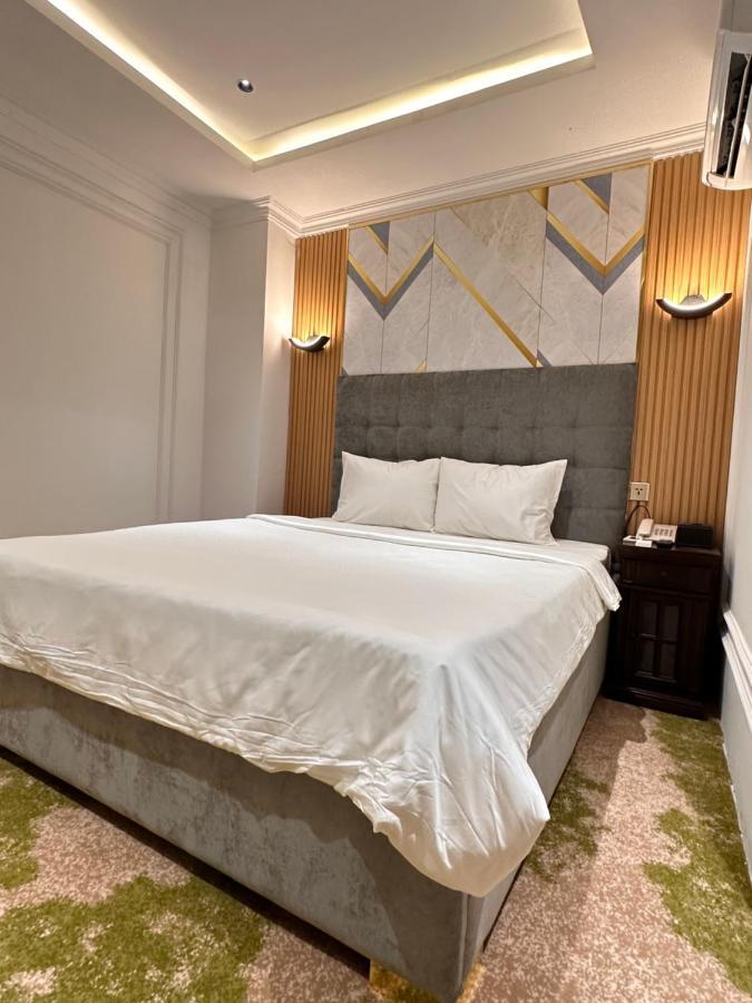Phuoc Hung 3 Hotel Віньлонґ Екстер'єр фото