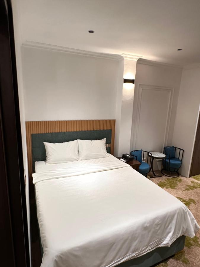 Phuoc Hung 3 Hotel Віньлонґ Екстер'єр фото