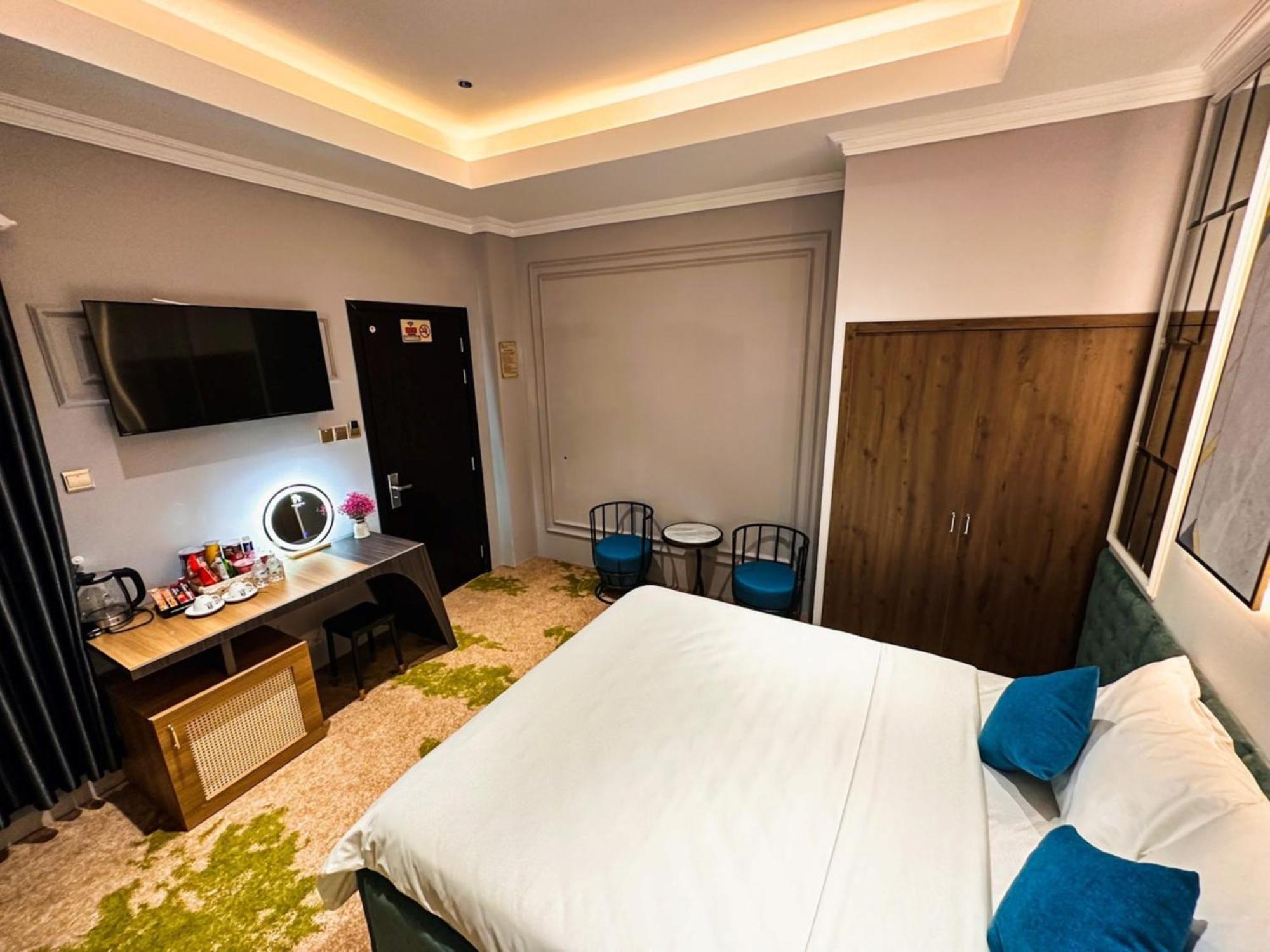 Phuoc Hung 3 Hotel Віньлонґ Екстер'єр фото