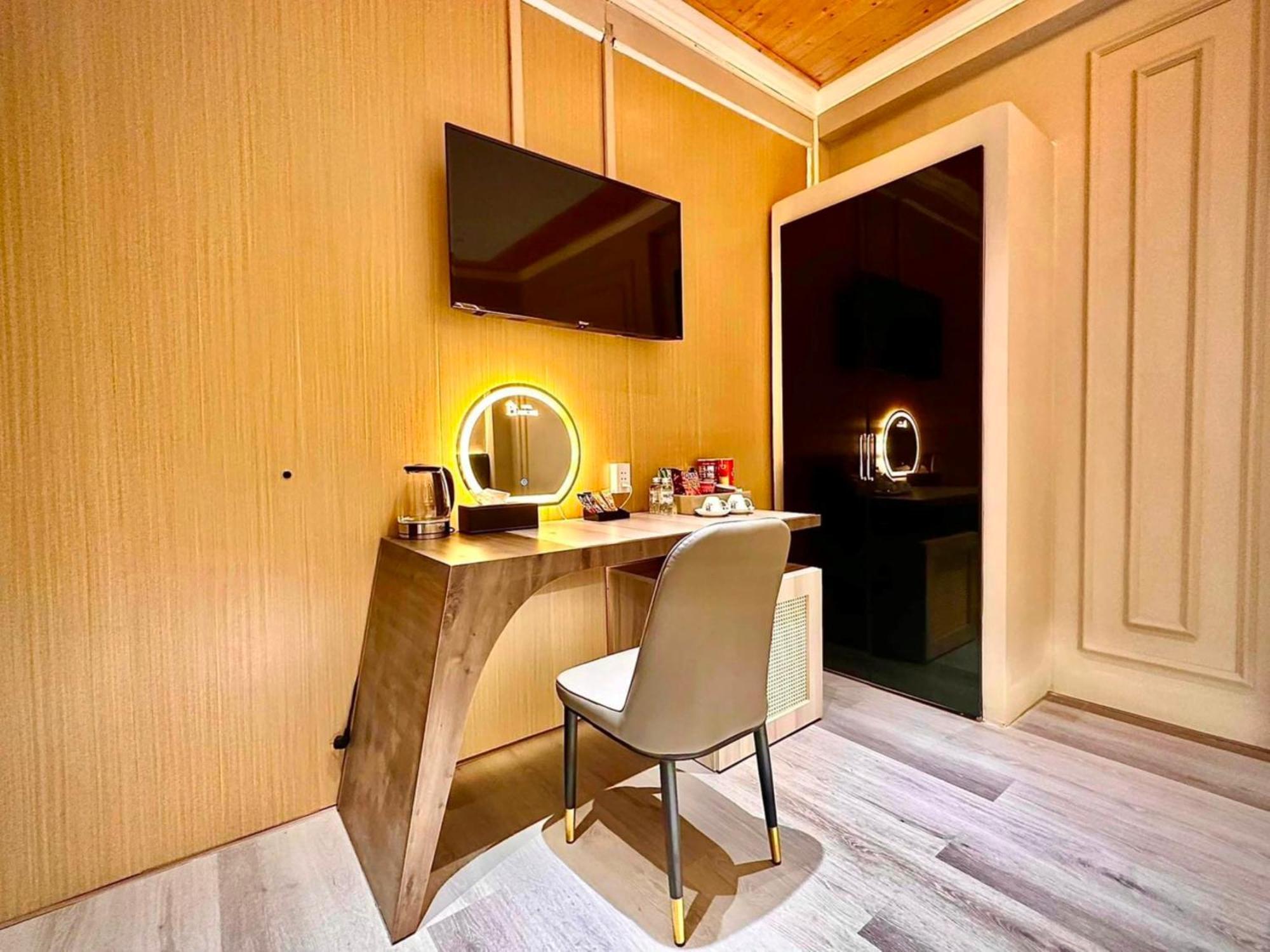 Phuoc Hung 3 Hotel Віньлонґ Екстер'єр фото